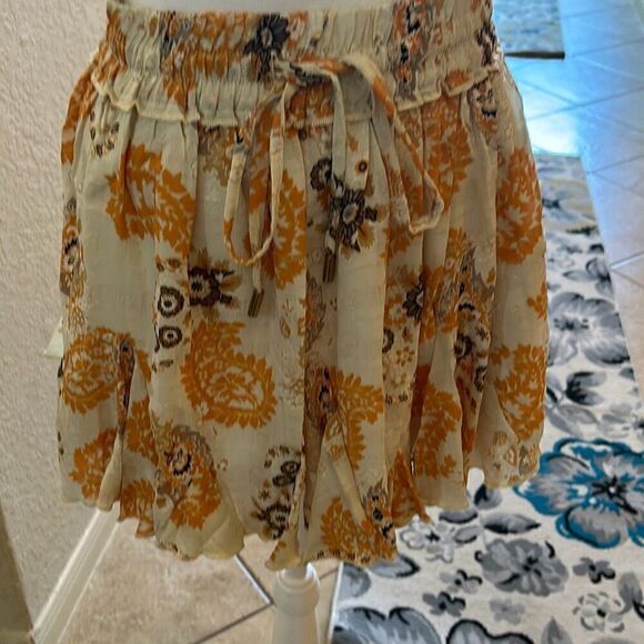 bishop + young Dresses & Skirts - Bishop & Young Women's M Splendor Flare Skirt Smock Waist Cream Orange Mini New